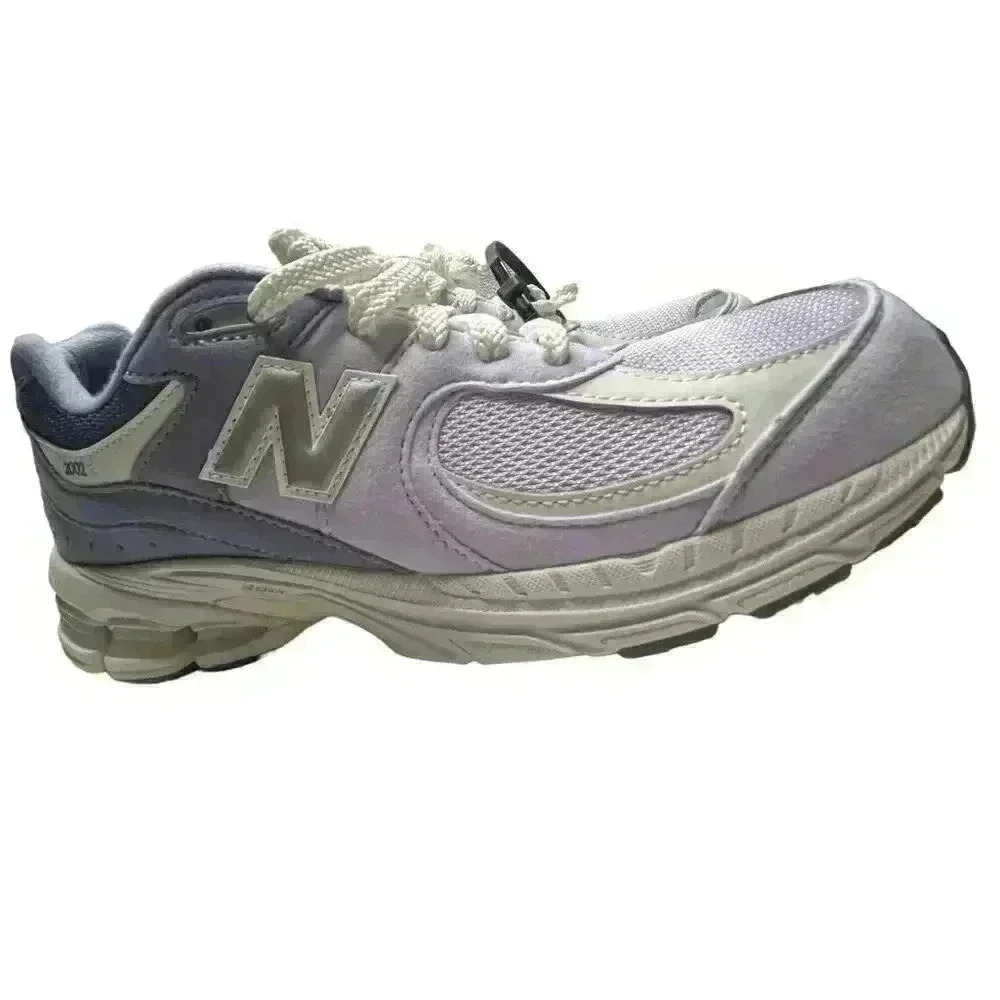 2002R Astral Purple' New balance Size 7